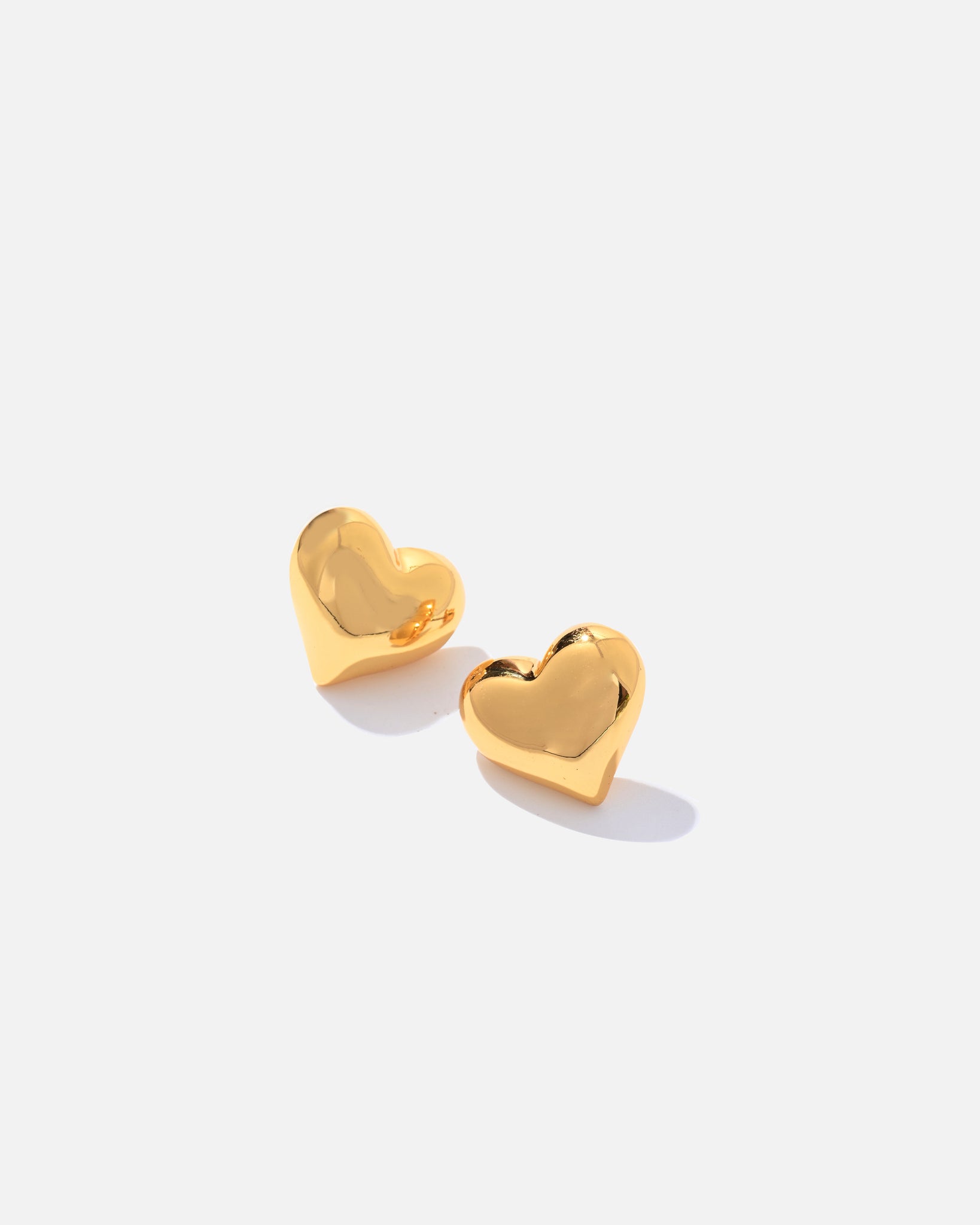 'AMELIA Heart Earrings - Gold'